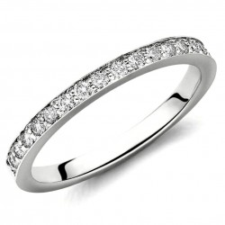 Simple 0,21 ct Wesselton Diamond Eternity Ring in 14k White Gold
